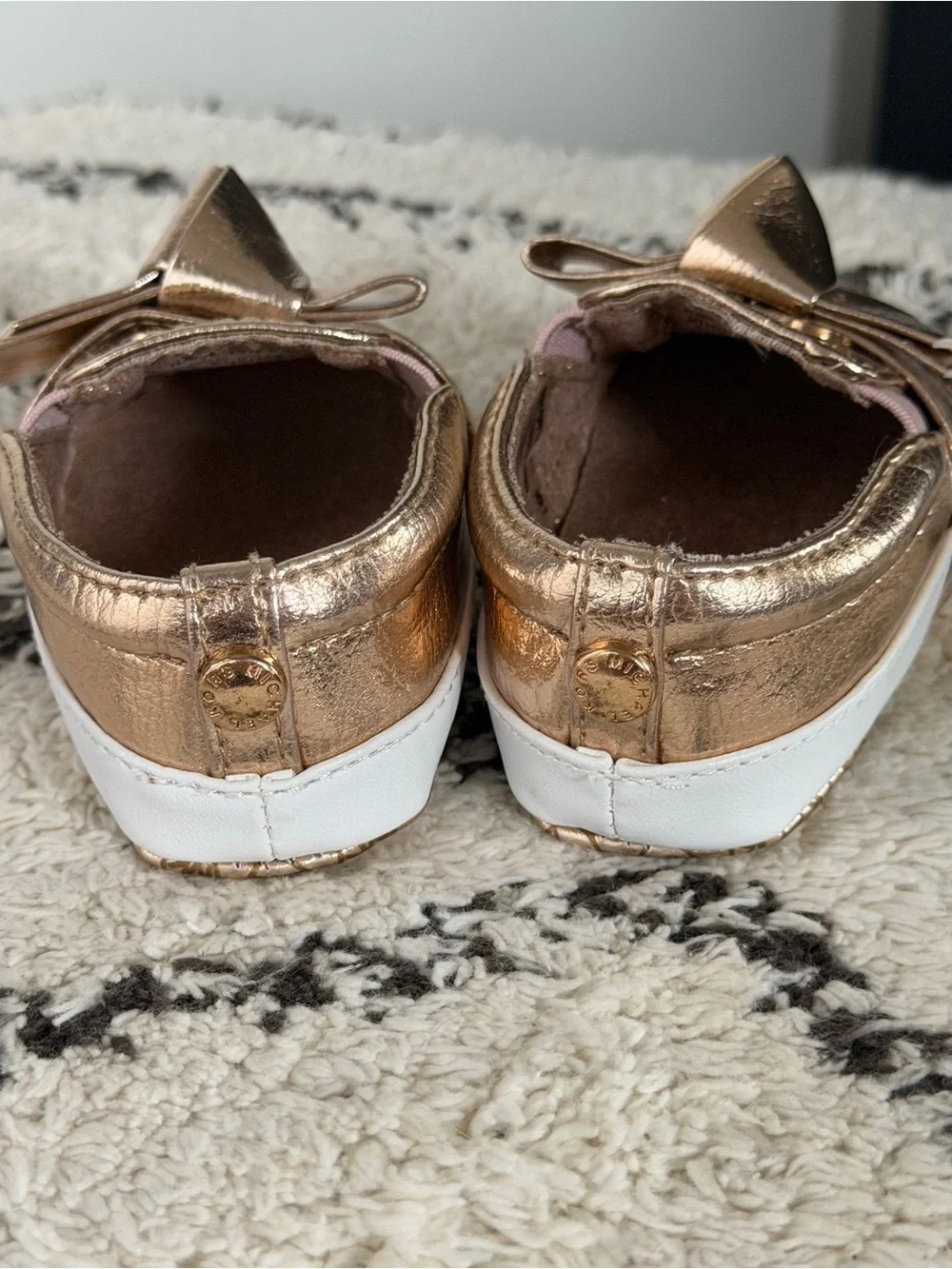 Michael Kors Baby Poppy Rose Gold Bow Slip On Sneakers Infant Size 2 EU 17 shoes